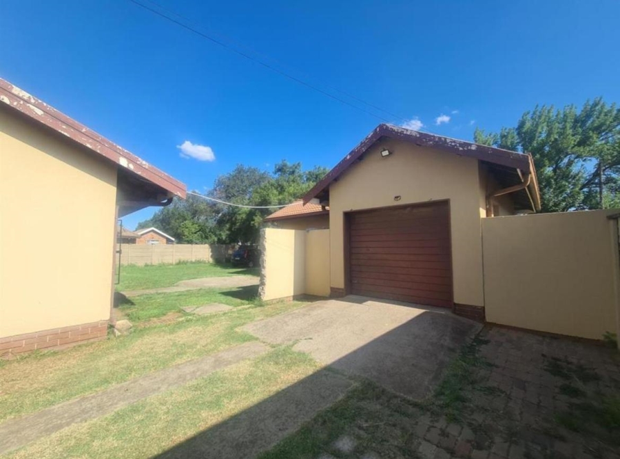 3 Bedroom Property for Sale in Vaalpark Free State